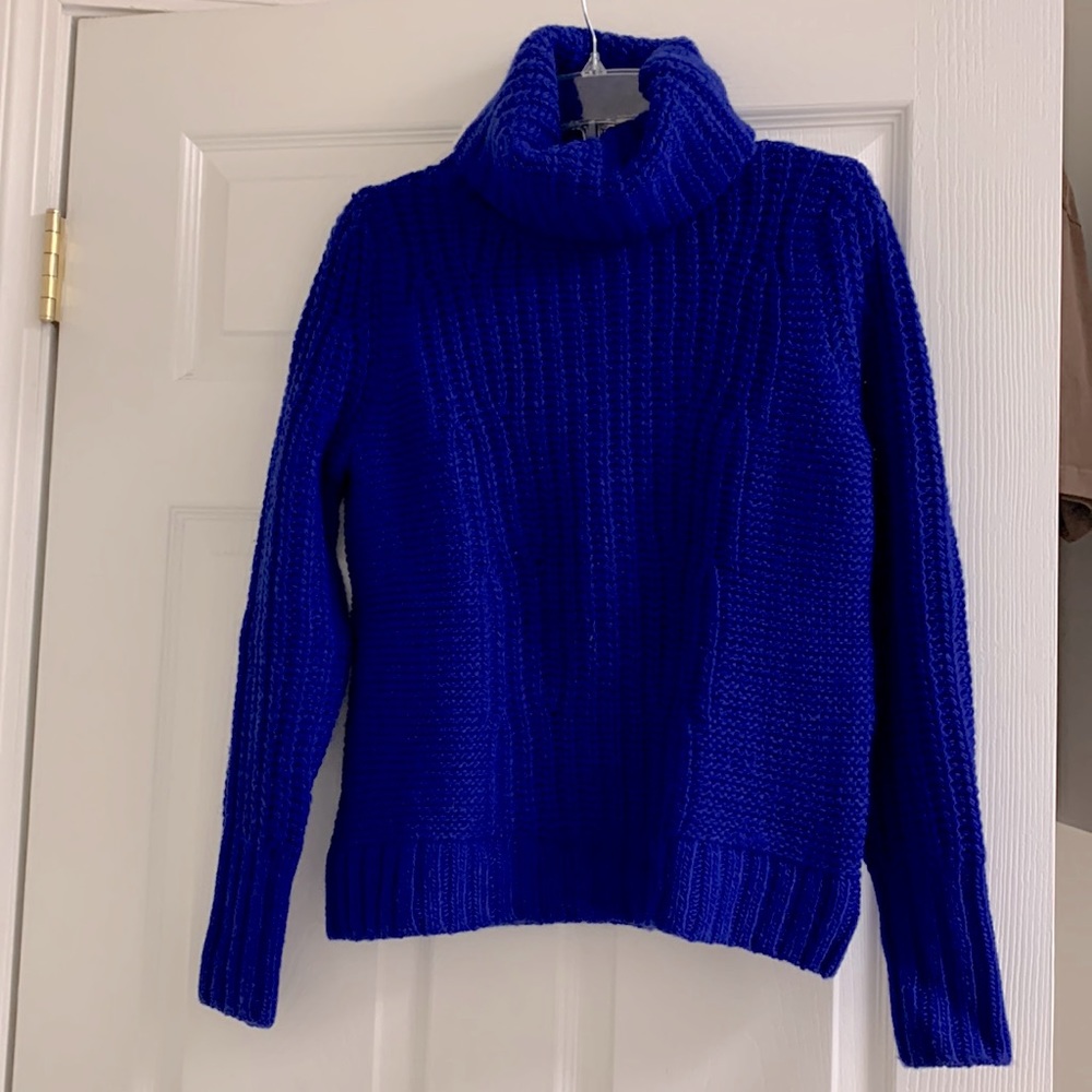 Banana Republic Italian yarn turtleneck sweater in royal blue